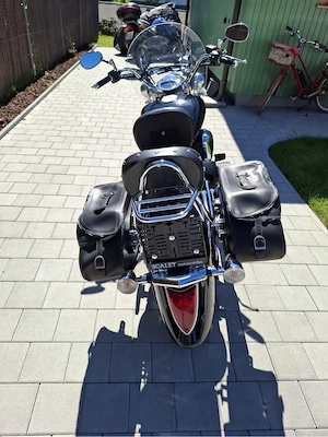 Yamaha XVS1300A Bild 3