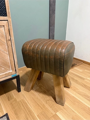 Kommode & Hocker Bild 4