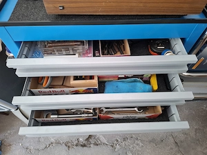 Werkstatt- | Werkzeugwagen aus Metall mit Gummirollen Bild 2