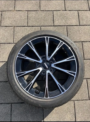 18 Zoll Dezent AR Alufelgen + Pirelli Cinturato P7 Sommerreifen   wie neu!