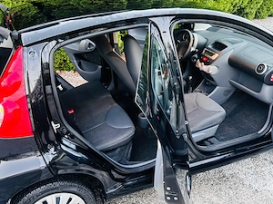 Peugeot 107 5-Türer 1,0 frisch Vorgeführt sehr sparsamm Bild 10