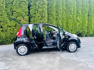 Peugeot 107 5-Türer 1,0 frisch Vorgeführt sehr sparsamm Bild 5