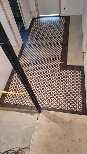 Fliesenleger und Mosaikleger  Bild 3