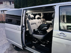 VW T5 Transporter 2.5 TDI 9-Sitzer Vorgeführt Bild 7