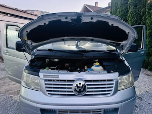 VW T5 Transporter 2.5 TDI 9-Sitzer Vorgeführt Bild 3