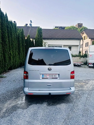 VW T5 Transporter 2.5 TDI 9-Sitzer Vorgeführt Bild 17