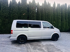 VW T5 Transporter 2.5 TDI 9-Sitzer Vorgeführt Bild 2