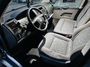 VW T5 Transporter 2.5 TDI 9-Sitzer Vorgeführt Bild 8