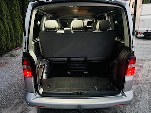 VW T5 Transporter 2.5 TDI 9-Sitzer Vorgeführt Bild 10