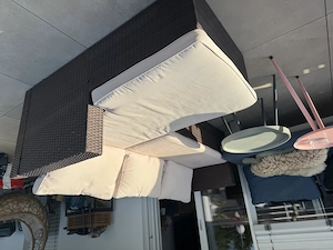 Zu verschenken: Rattan Lounge