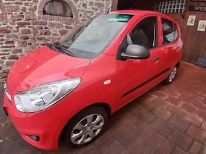 Hyundai i10, 65 PS   EZ 2012  57.000 km   TüV - Juli 27 , Scheckheft , Garagenw. Bild 3