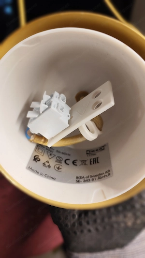 Hängelampe von IKEA, weinrot, innen goldig Bild 2