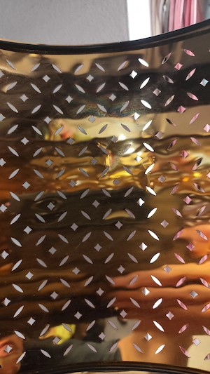 Hängelampe von IKEA, weinrot, innen goldig Bild 4