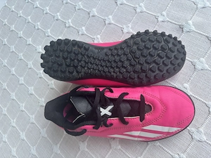 Kinder Fußball Schuhe von adidas Bild 3