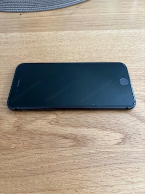 Iphone 8 | schwarz | guter Zustand Bild 3