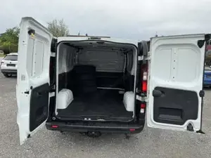 Opel Vivaro Bild 9