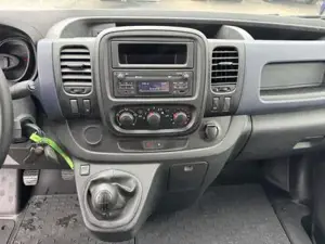 Opel Vivaro Bild 13