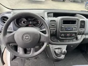Opel Vivaro Bild 15