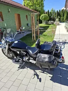 Yamaha XVS1300A Bild 2