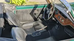 Triumph Spitfire Mk IV, Bj. 1972   British Racing Green, rostfrei, frisch vorgeführt Bild 9