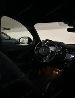 Jaguar E-Pace Bild 4