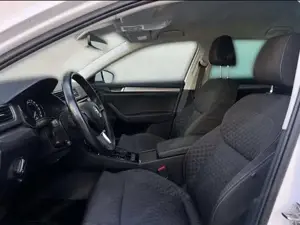 Skoda Superb 2.0 TDI Style DSG TÜV Neu