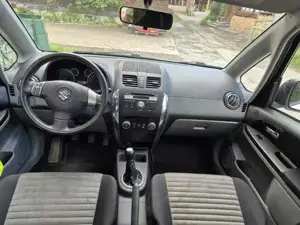 Suzuki SX4 Bild 8