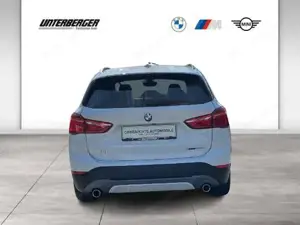 BMW X1 xDrive18d Sport Line // Rückfahrkamera // Sitzheizung // Parkassistent Bild 5