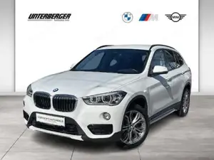 BMW X1 xDrive18d Sport Line // Rückfahrkamera // Sitzheizung // Parkassistent