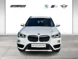 BMW X1 xDrive18d Sport Line // Rückfahrkamera // Sitzheizung // Parkassistent Bild 2