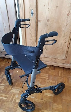 Rollator Gehhilfe Bild 2