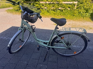 Tolles leichtes Damenfahrrad mit Einkauskorb