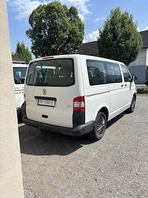 Volkswagen Kombi 9 Plätzer Bild 4