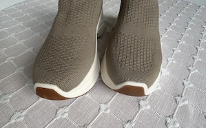 Bequeme Damen Sneaker im modernen Slip on Style Bild 4