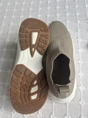 Bequeme Damen Sneaker im modernen Slip on Style Bild 3