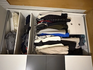 Kleiderschrank  Bild 2