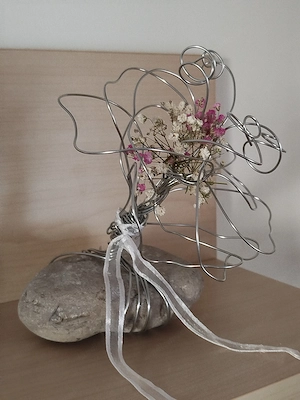 Deko Blume aus Draht auf Stein neu 