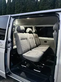 VW T5 Transporter 2.5 TDI 9-Sitzer Vorgeführt Bild 13