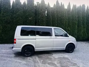 VW T5 Transporter 2.5 TDI 9-Sitzer Vorgeführt Bild 10