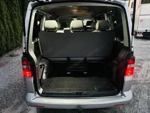 VW T5 Transporter 2.5 TDI 9-Sitzer Vorgeführt Bild 11