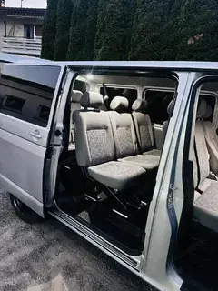 VW T5 Transporter 2.5 TDI 9-Sitzer Vorgeführt Bild 15
