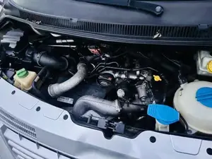 VW T5 Transporter 2.5 TDI 9-Sitzer Vorgeführt Bild 4