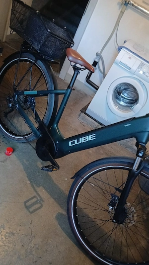 E- Bike Cube Fahrrad Bild 2