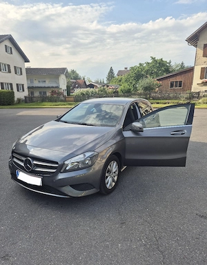 Mercedes-Benz A 180 Bild 2