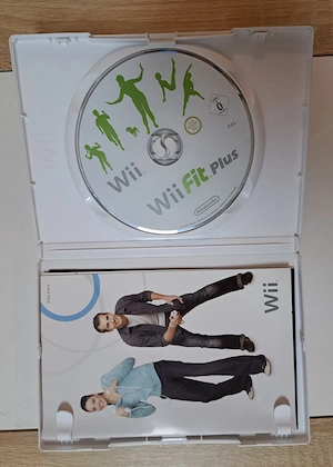 Wii Fit Plus - Nintendo Wii - Komplett mit Anleitung - Nur Spiel   Software - Top Zustand! Bild 2