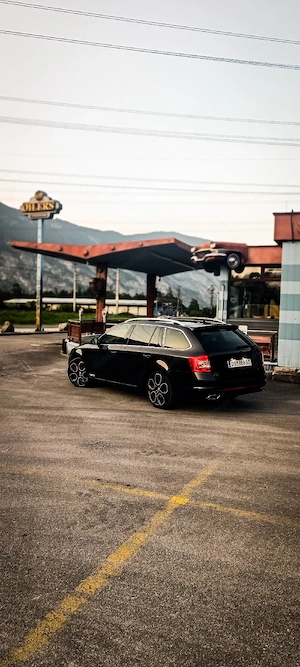 Skoda Octavia Combi RS Bild 2