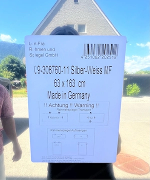 Spiegel groß mit weiss-silbernen Rahmen Bild 4