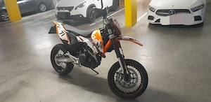 Ktm 690 smc Bild 3