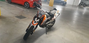Ktm 690 smc Bild 2