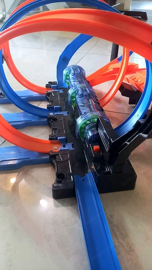 Hot Wheels Looping Bahn  Bild 2